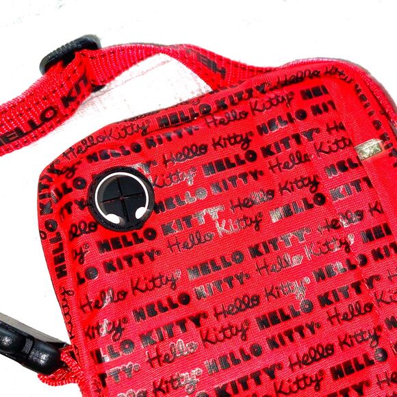 Hello Kitty 8” Crossbody Carry All Bag - Picture 4 of 7